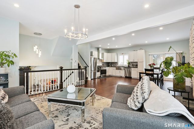 6 Ezra Road, Danbury, CT 06811