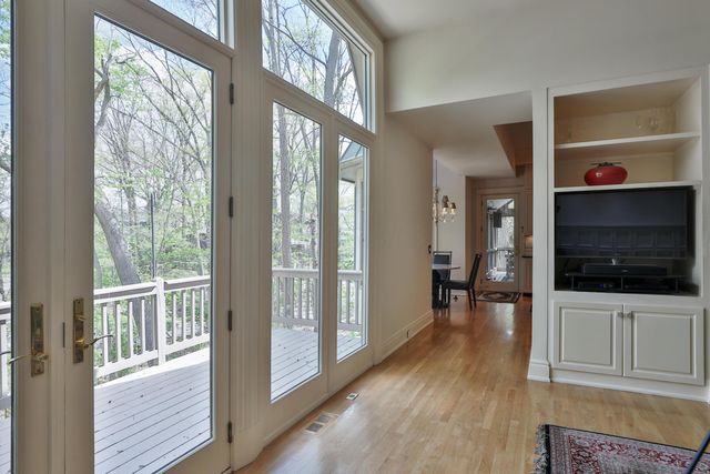 455 Walhalla Road, Columbus, OH 43202