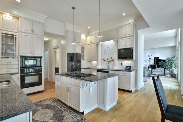 455 Walhalla Road, Columbus, OH 43202