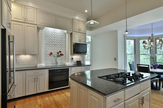 455 Walhalla Road, Columbus, OH 43202
