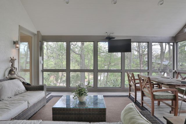 455 Walhalla Road, Columbus, OH 43202