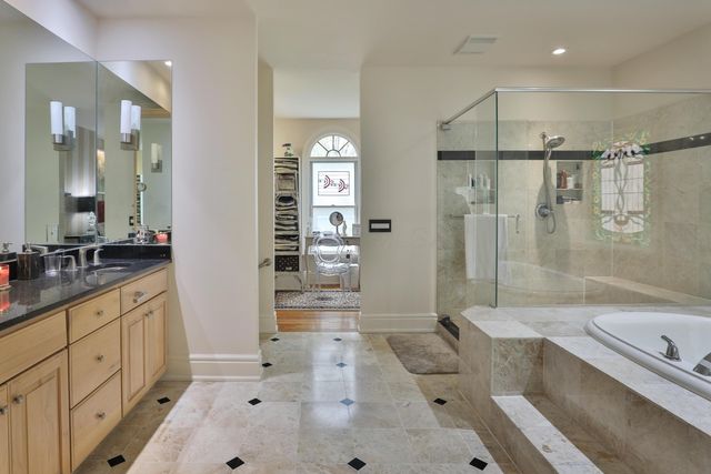 455 Walhalla Road, Columbus, OH 43202
