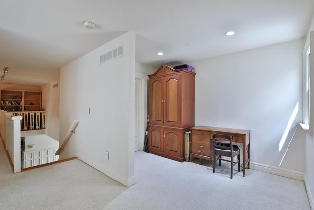455 Walhalla Road, Columbus, OH 43202