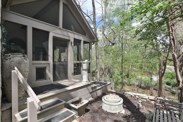455 Walhalla Road, Columbus, OH 43202