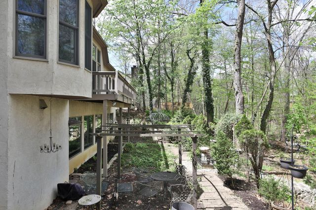 455 Walhalla Road, Columbus, OH 43202