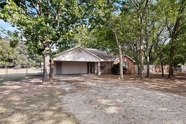 109 Pleasant Run, Reno, TX 76020