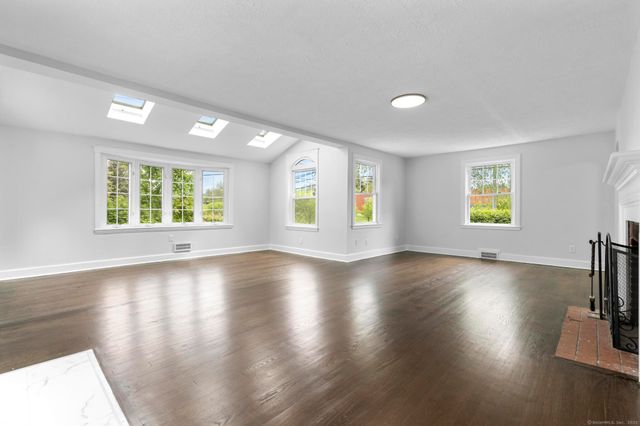727 Pine Street, Bristol, CT 06010