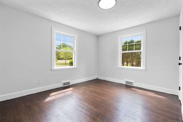 727 Pine Street, Bristol, CT 06010