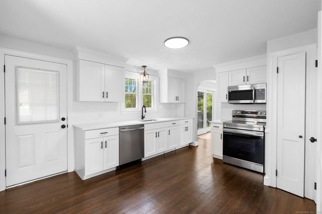 727 Pine Street, Bristol, CT 06010