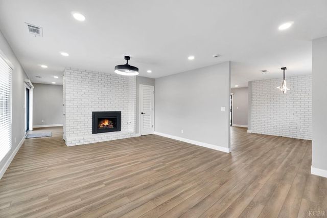 2344 Magnolia Court, Hanford, CA 93230