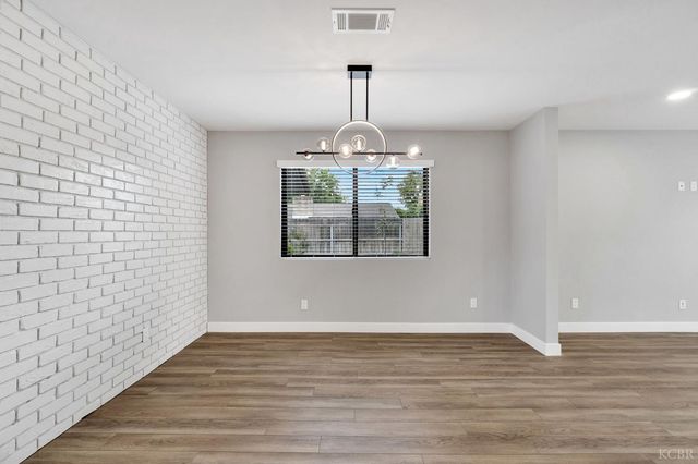 2344 Magnolia Court, Hanford, CA 93230