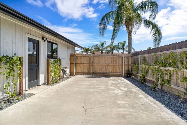 2344 Magnolia Court, Hanford, CA 93230