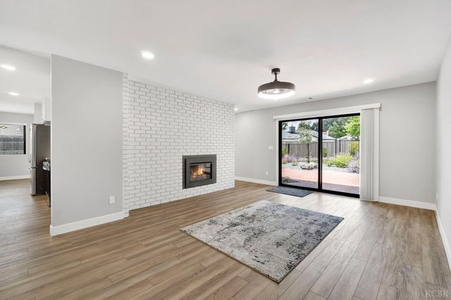 2344 Magnolia Court, Hanford, CA 93230