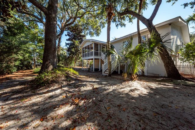 3007 Hartnett Boulevard, Isle Of Palms, SC 29451