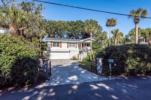3007 Hartnett Boulevard, Isle Of Palms, SC 29451