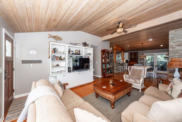 3007 Hartnett Boulevard, Isle Of Palms, SC 29451