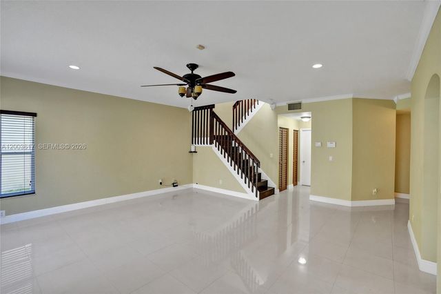 245 NW 207th Ter, Pembroke Pines, FL 33029