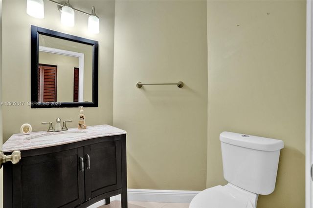 245 NW 207th Ter, Pembroke Pines, FL 33029