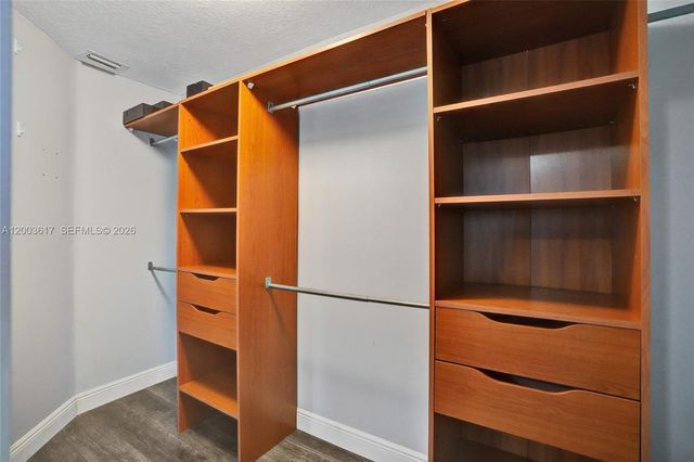 245 NW 207th Ter, Pembroke Pines, FL 33029