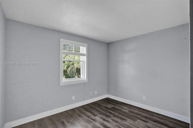 245 NW 207th Ter, Pembroke Pines, FL 33029