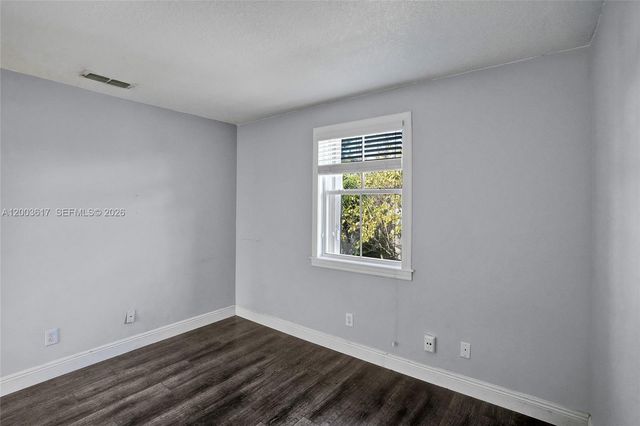 245 NW 207th Ter, Pembroke Pines, FL 33029