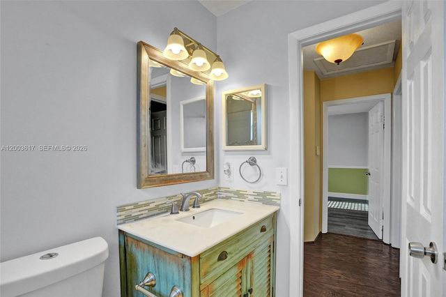 245 NW 207th Ter, Pembroke Pines, FL 33029