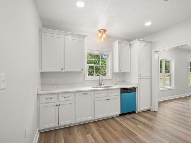 609 S Division St, Deridder, LA 70634