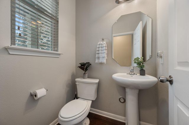 1044 Lost Pines LN, Cedar Park, TX 78613