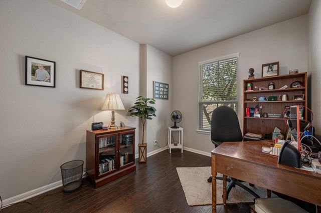 1044 Lost Pines LN, Cedar Park, TX 78613