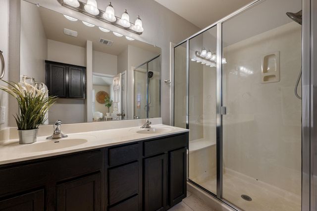 1044 Lost Pines LN, Cedar Park, TX 78613