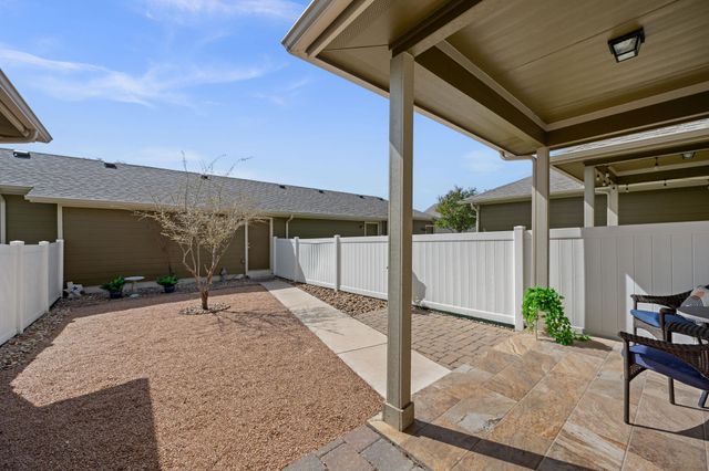 1044 Lost Pines LN, Cedar Park, TX 78613