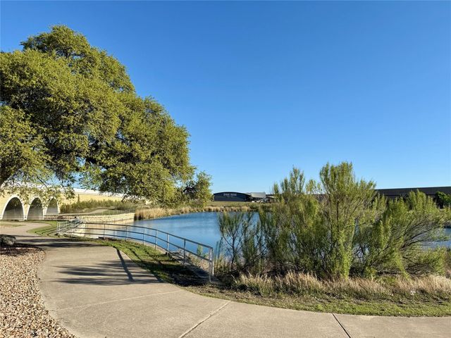 1044 Lost Pines LN, Cedar Park, TX 78613