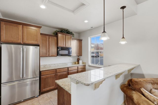 3086 DESERT LILY DR, Lehi, UT 84043