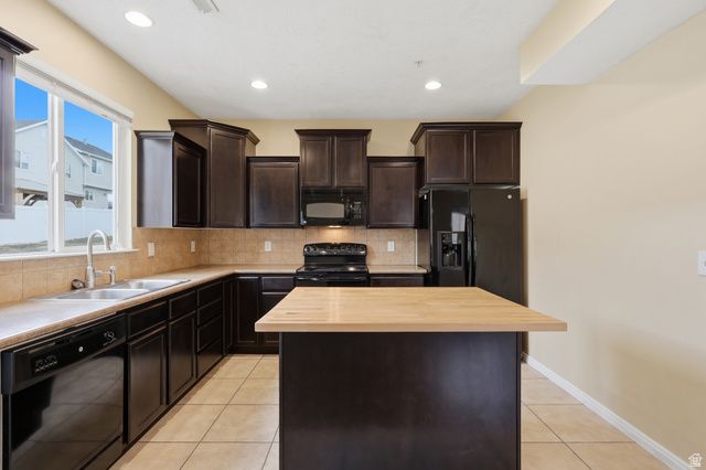 3086 DESERT LILY DR, Lehi, UT 84043