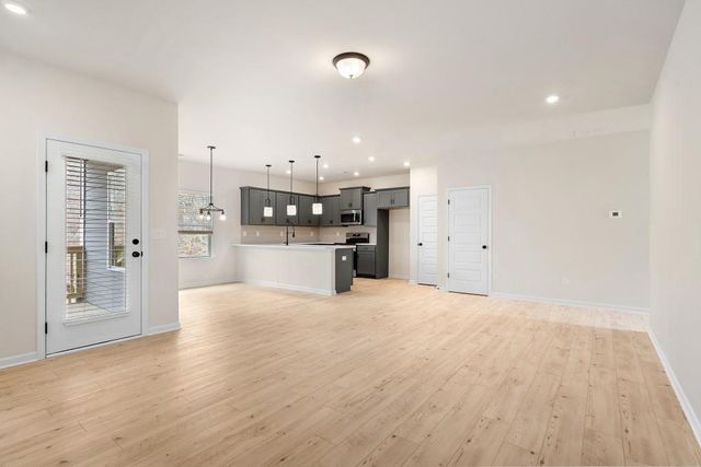 421 Fair Oak Lane, Calhoun, GA 30701