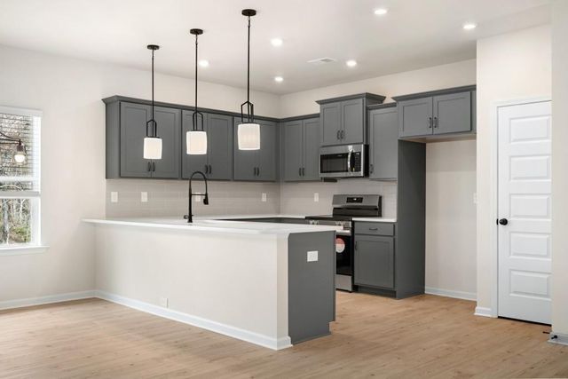 421 Fair Oak Lane, Calhoun, GA 30701