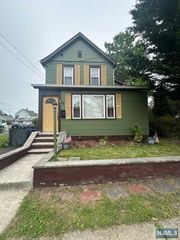 94 Lincoln Avenue, Totowa, NJ 07512