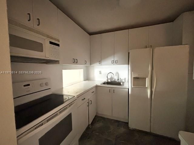 140 Royal Palm Rd 202, Hialeah Gardens, FL 33016