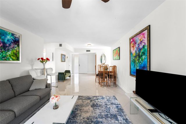 11205 Green Lake 204 Drive 204, Boynton Beach, FL 33437