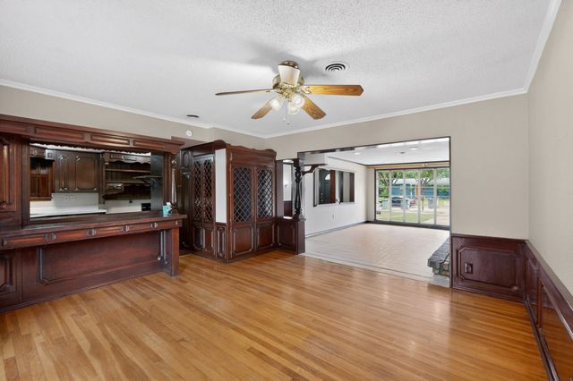 1903 Skylark Drive, Arlington, TX 76010