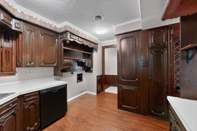 1903 Skylark Drive, Arlington, TX 76010