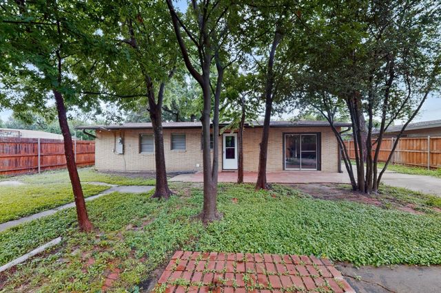 1903 Skylark Drive, Arlington, TX 76010