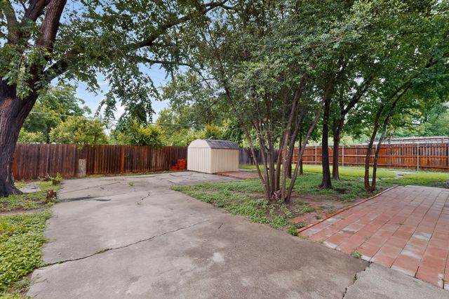 1903 Skylark Drive, Arlington, TX 76010