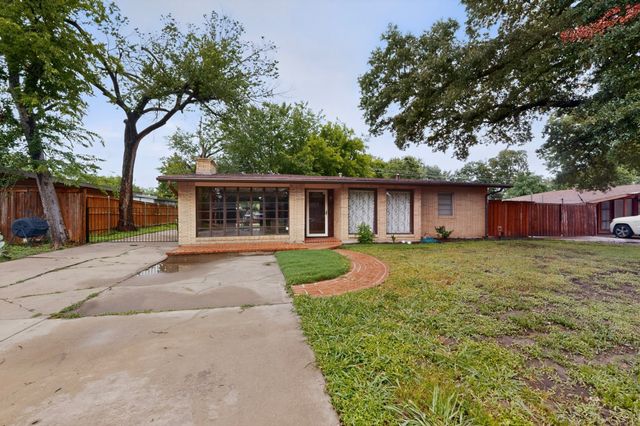 1903 Skylark Drive, Arlington, TX 76010