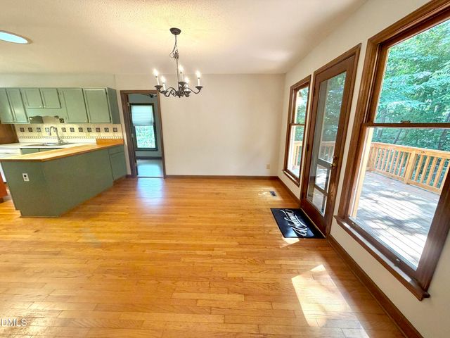 6 Burnwood Place, Chapel Hill, NC 27517