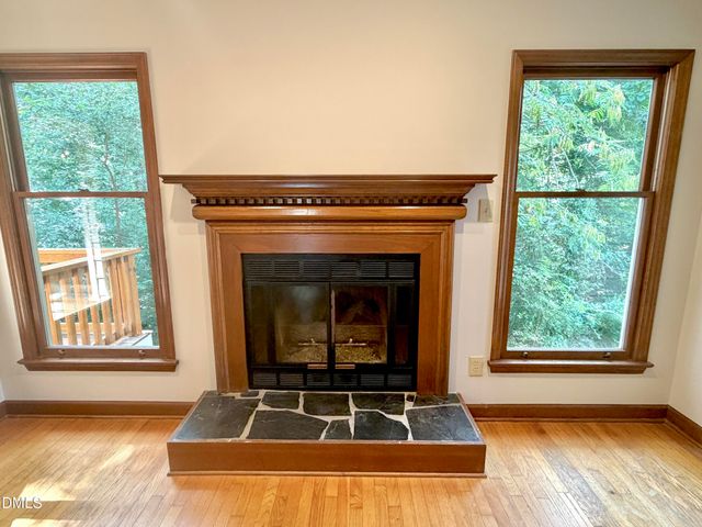 6 Burnwood Place, Chapel Hill, NC 27517