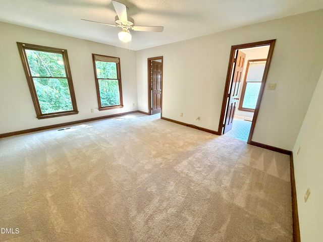 6 Burnwood Place, Chapel Hill, NC 27517