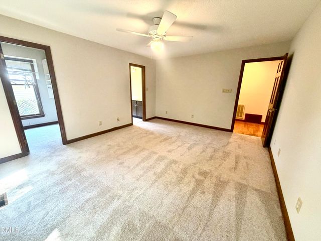 6 Burnwood Place, Chapel Hill, NC 27517