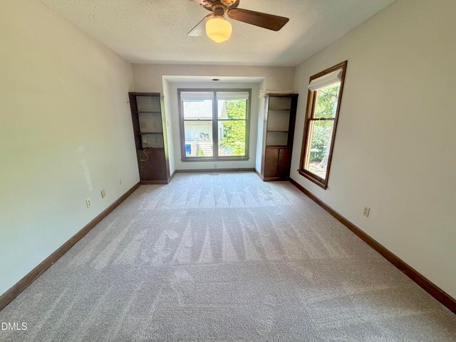 6 Burnwood Place, Chapel Hill, NC 27517
