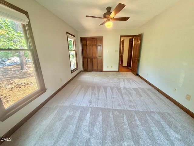 6 Burnwood Place, Chapel Hill, NC 27517